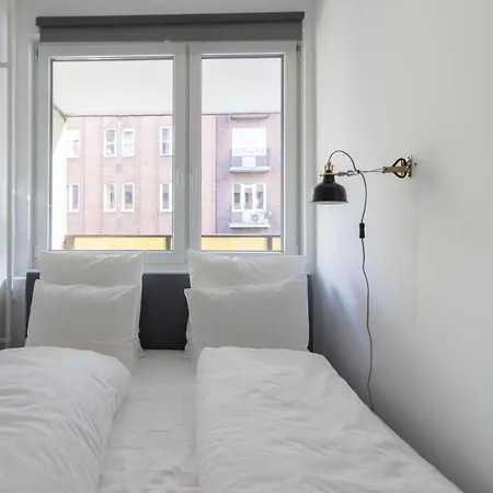 Standard By Hi5 - Madach Apartment *