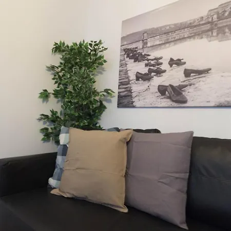 Apartment Standard By Hi5 - Madach *