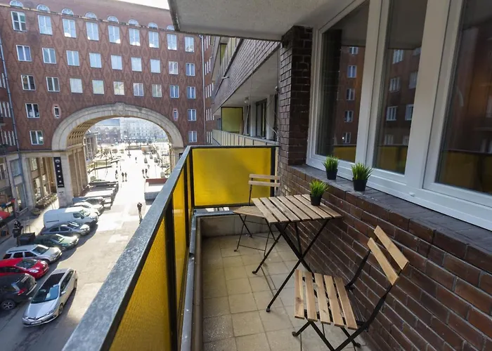 Standard By Hi5 - Madach *